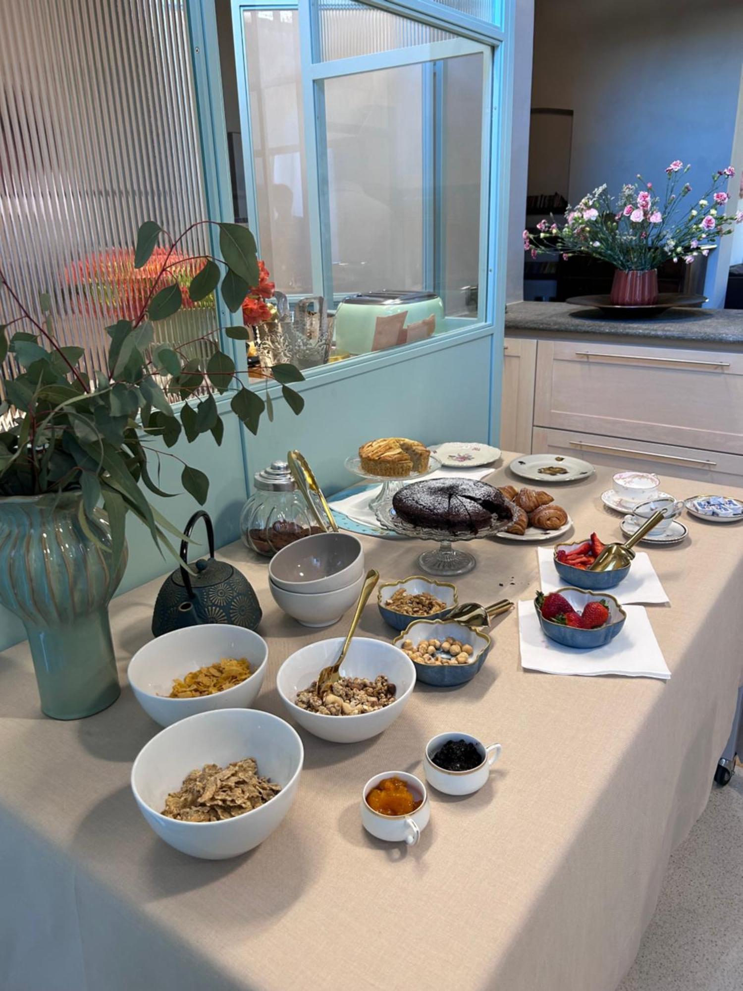 Alma Bed & Breakfast อัลบา ภายนอก รูปภาพ