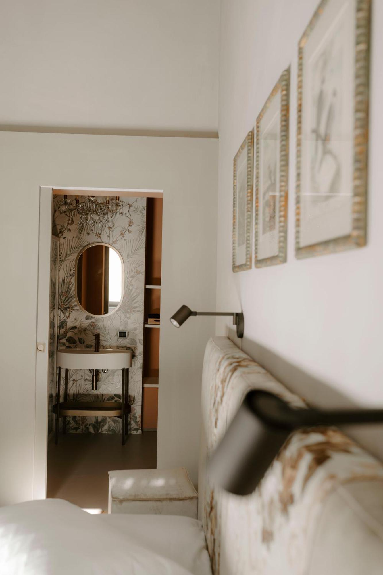 Alma Bed & Breakfast อัลบา ภายนอก รูปภาพ
